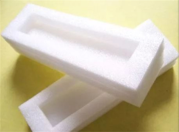 甲盾(dùn)材料向你講(jiǎng)解西安珍珠(zhū)棉的特點與(yu)作用有哪些(xiē)？